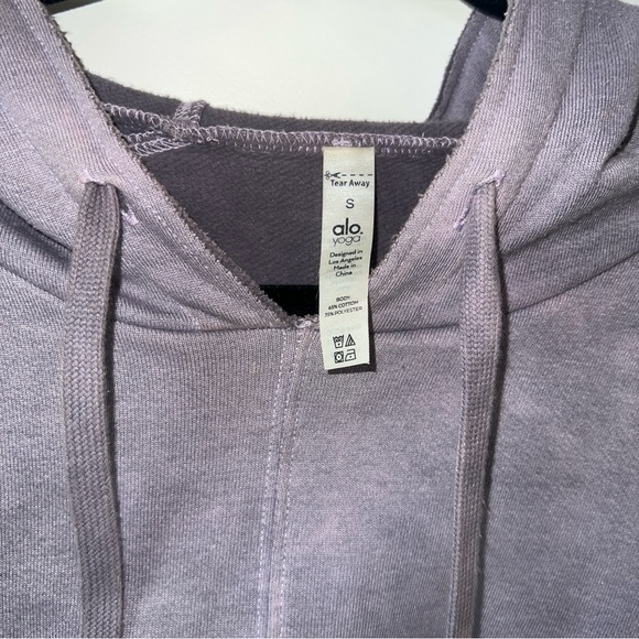 ALO Yoga Cropped Hoodie - Picture 9 of 10